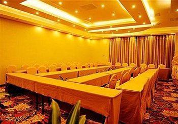 Nanchang Huayu New World Hotel Buitenkant foto